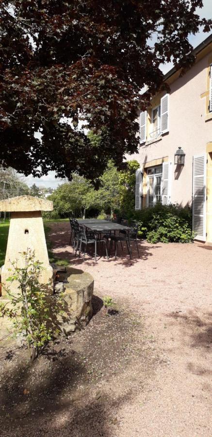 Chambres D'Hotes La Maison D'Apres Шарол Екстериор снимка