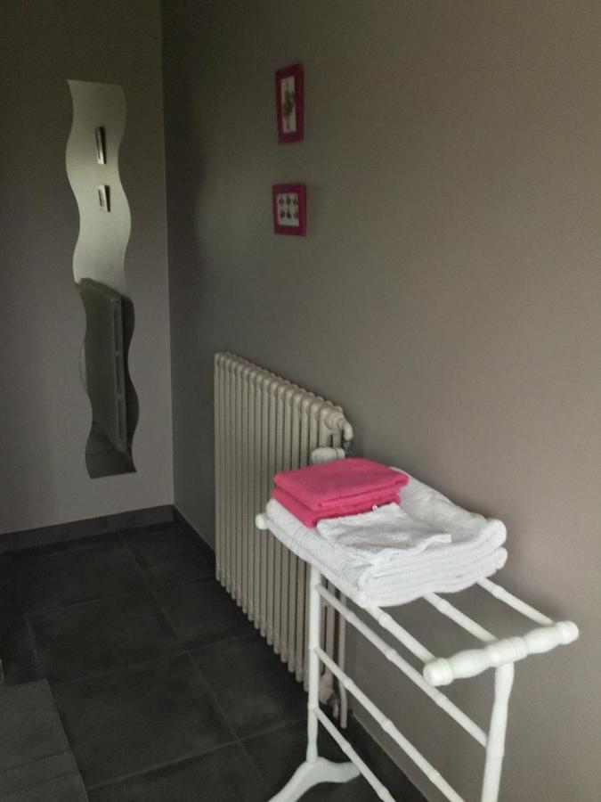 Chambres D'Hotes La Maison D'Apres Шарол Екстериор снимка
