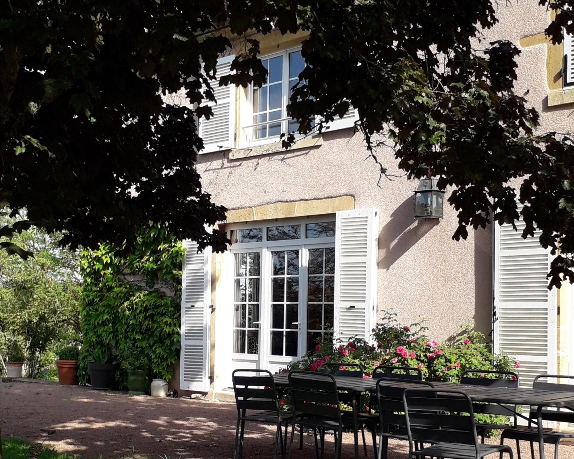 Chambres D'Hotes La Maison D'Apres Шарол Екстериор снимка